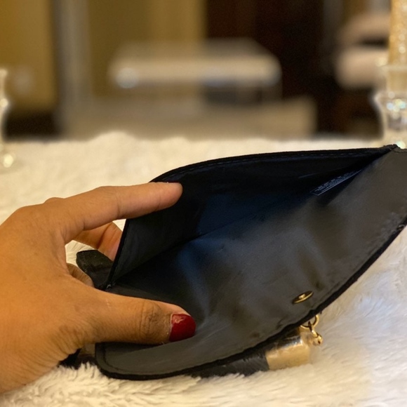 Marc Jacobs Velvet Tassel Clutch Bag - Picture 4 of 7